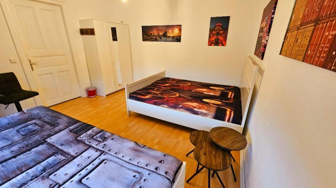 ***ferienwohnung Hamburger Original***